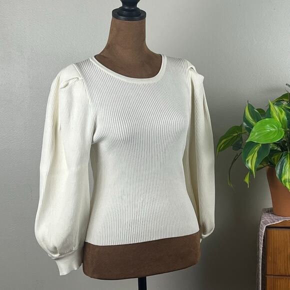 Do+B Tops - Do + Be White Long Sleeve Stretch Knit Top Size Medium